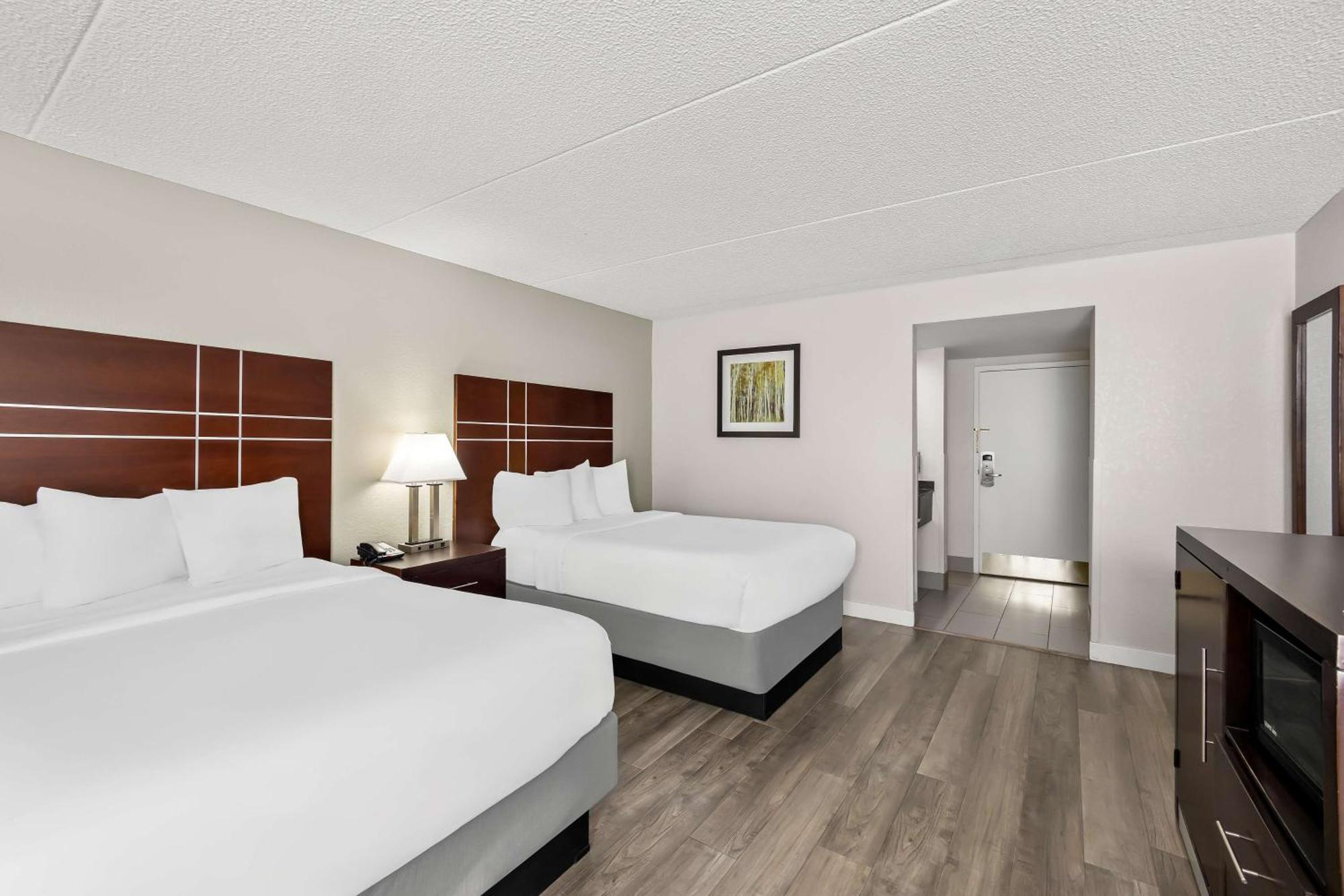 Best Western Luxbury Inn Fort Wayne Exterior photo
